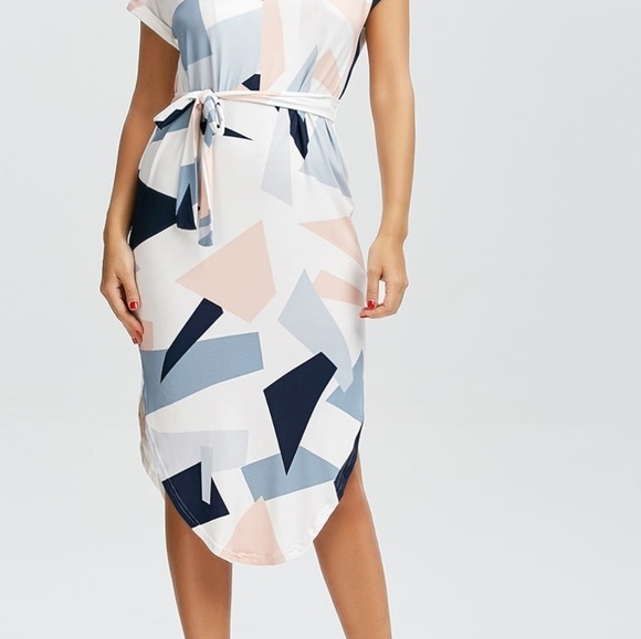 High Waisted Geometric Short Sleeve Midi Dress main image 0